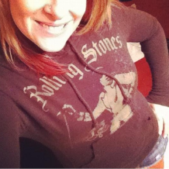 EUC Distressed Rolling Stones hoodie size XS - Picture 11 of 11